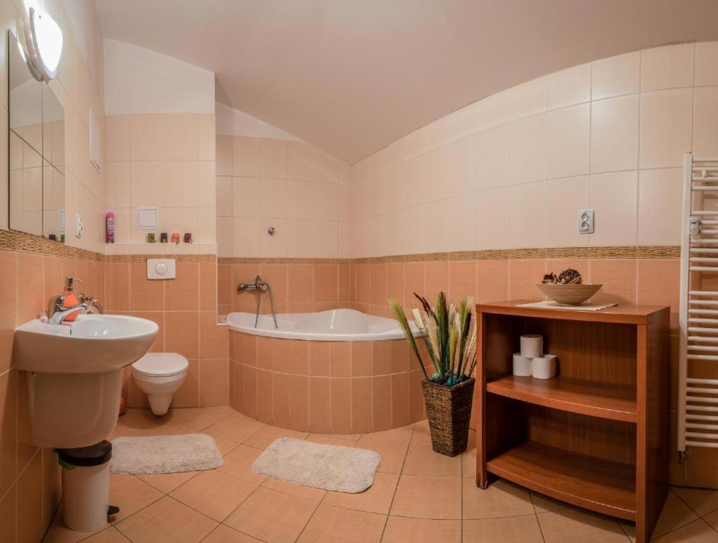 Apartments Sofia Plus Липтовски-Микулаш Экстерьер фото